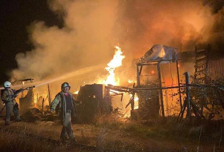 Silivri’de işçilerin kaldığı konteynerde çıkan yangın söndürüldü