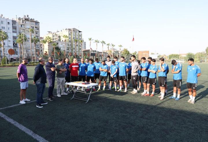 Akdeniz Belediye Spor’a moral desteği