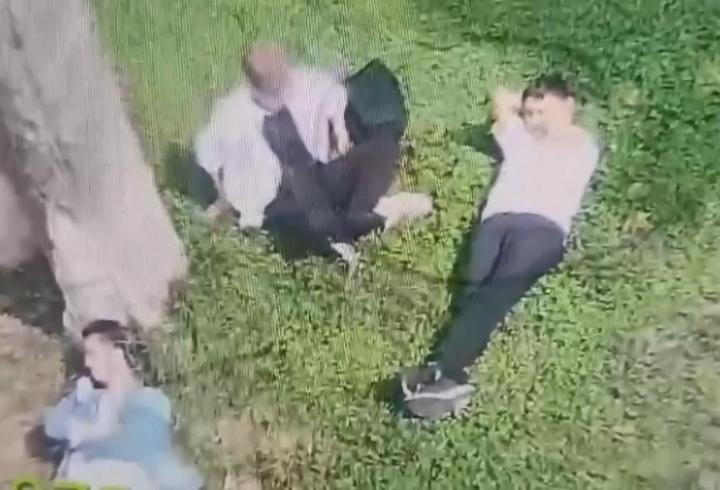 Gezi Parkı’nda uyuyan kişinin cep telefonunu sürünerek çaldı; metroda yakalandı