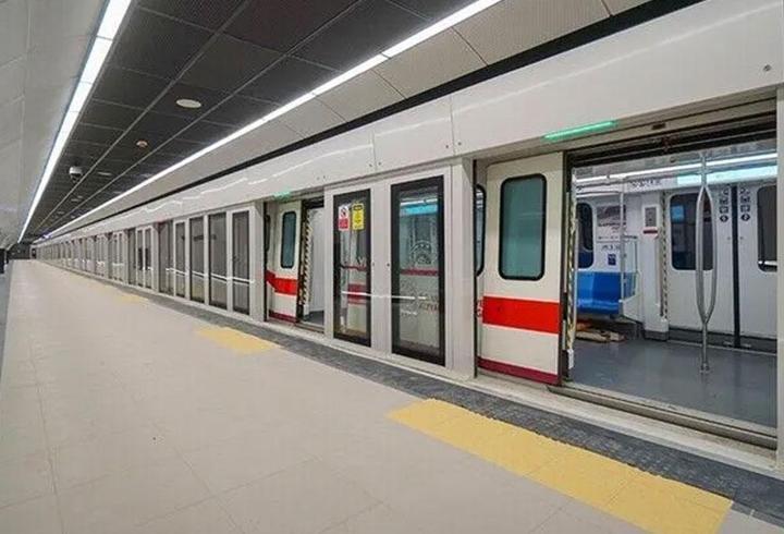 SON DAKİKA! M5 metro hattında patlama! Seferler durdu