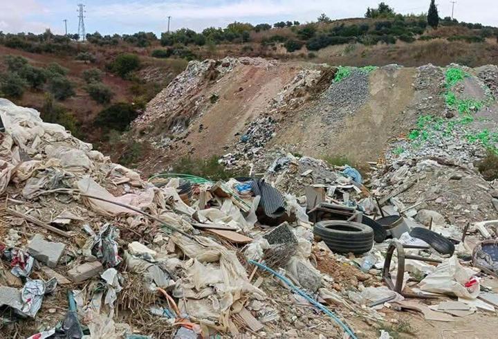 Aydın’da çevrecilerden kaçak moloz dökümü tepkisi