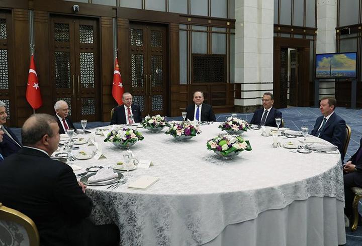 Cumhurbaşkanı Erdoğan, Yüksek Mahkeme Başkanlarıyla yemekte bir araya geldi
