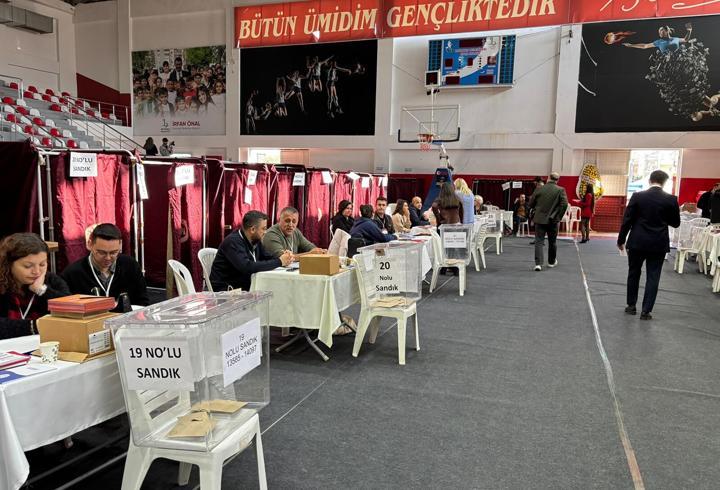 İzmir Barosu’nda Seçim Heyecanı