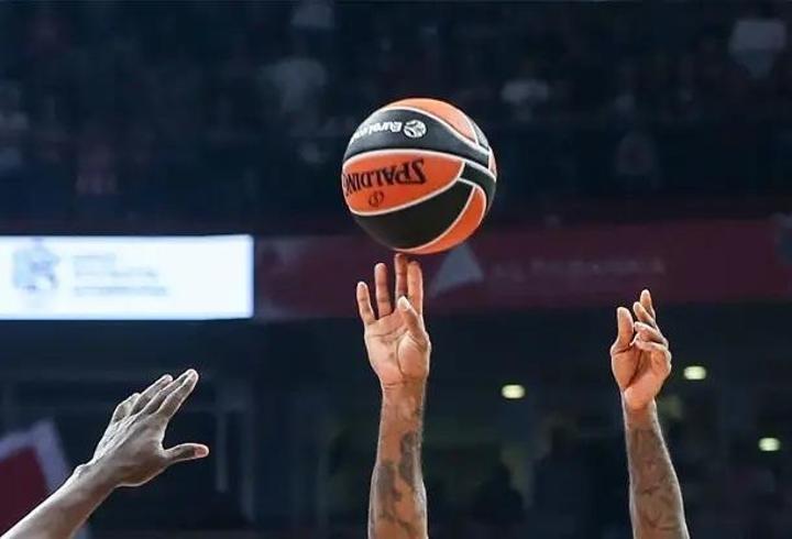 Anadolu Efes ve Beşiktaş EuroLeague'de Karşılaşıyor