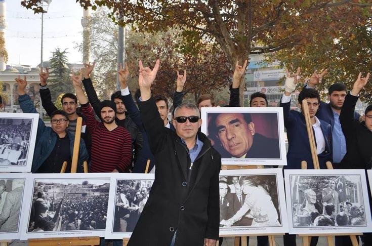 Alparslan Türkeş sergisine maytap atıldı, ortalık karıştı