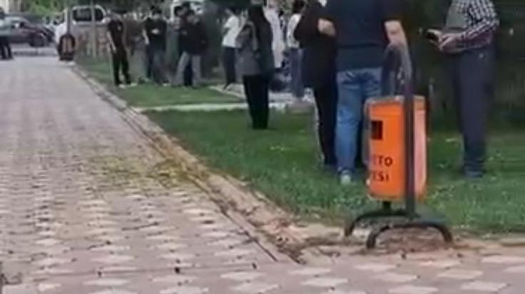 Batmanda halı silkelerken 8inci kattan düşüp öldü - Merkez Haber