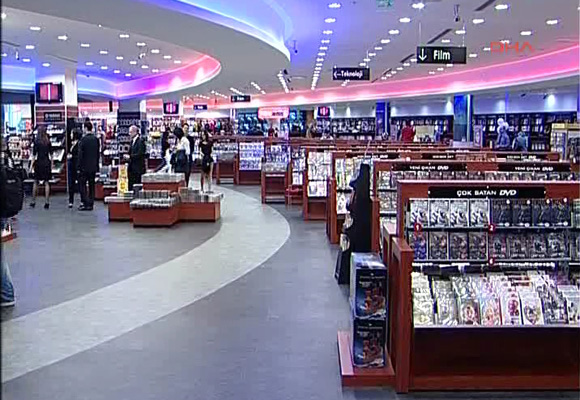 Türkiyenin en büyük D&Rı İstanbulda açıldı