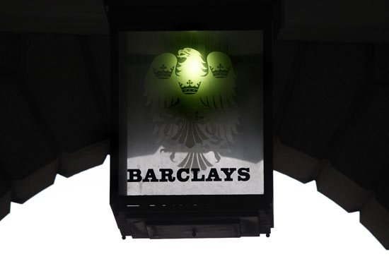 Barclaysin karı yaklaşık yüzde 10 arttı