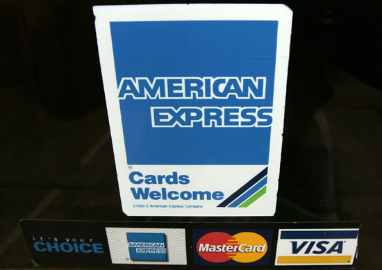 American Expressin karı geriledi