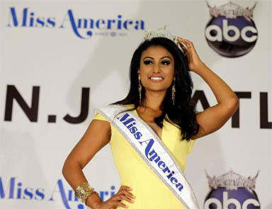 Miss Amerikaya ırkçı saldırı