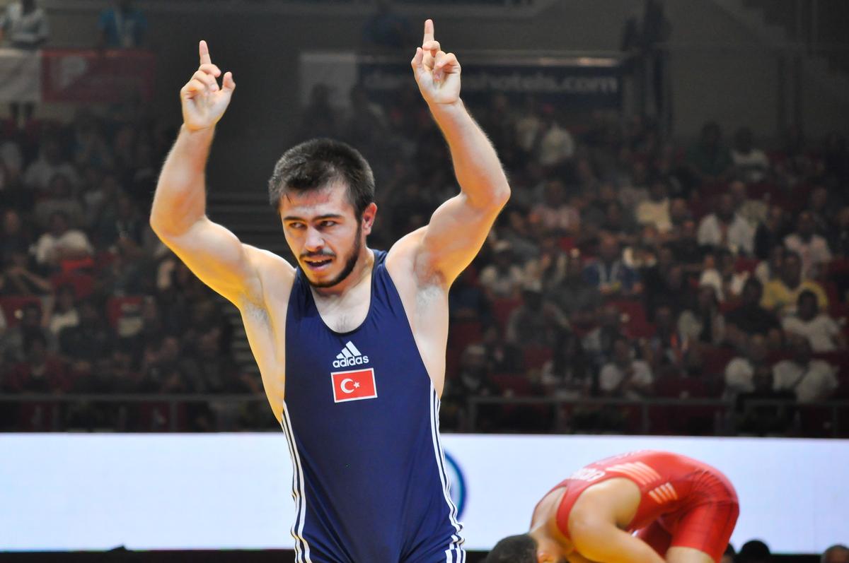Sezer Akgül bronz madalya kazandı