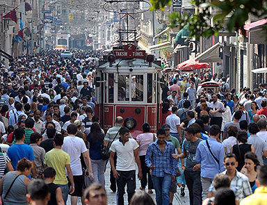 İstanbulun nüfusu son 4 yılda 1 milyon arttı