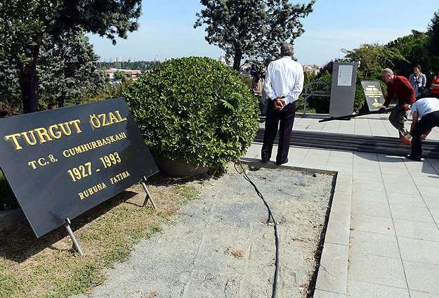 Özalın ölümüne ilişkin davada duruşma ertelendi
