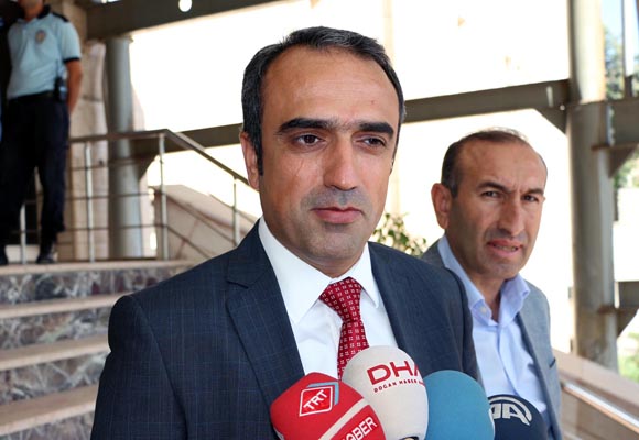 Cuma İçten: Ellerinde silah var diye