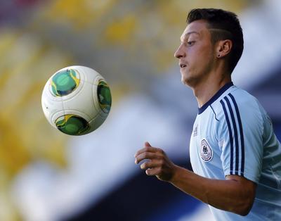 Mesut Özil, Balei 5e katladı