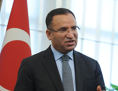 Bekir Bozdağdan alkol savunması