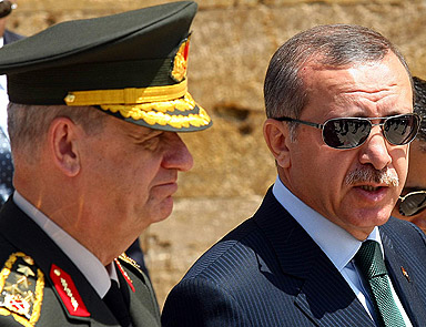 İlker Başbuğ: Bu sorunun başbakana sorulması gerekir