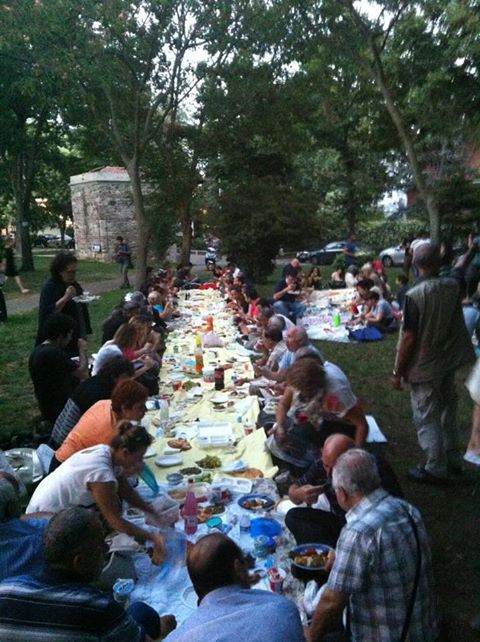 Yeryüzü Sofrası Yeniköy Parkına kuruldu