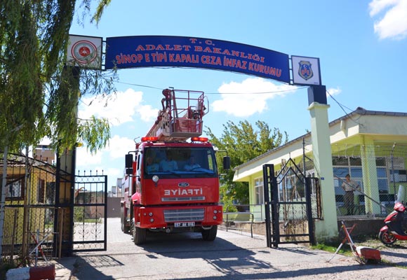 Sinop Cezaevinde isyan girişimi