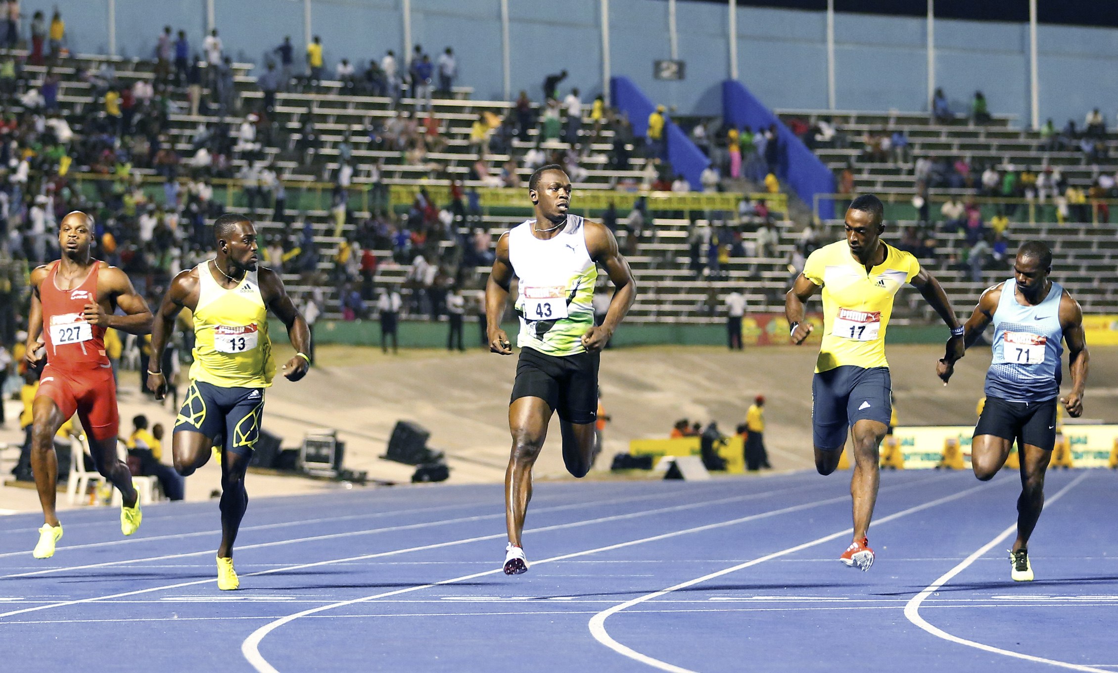 Bolt yine birinci
