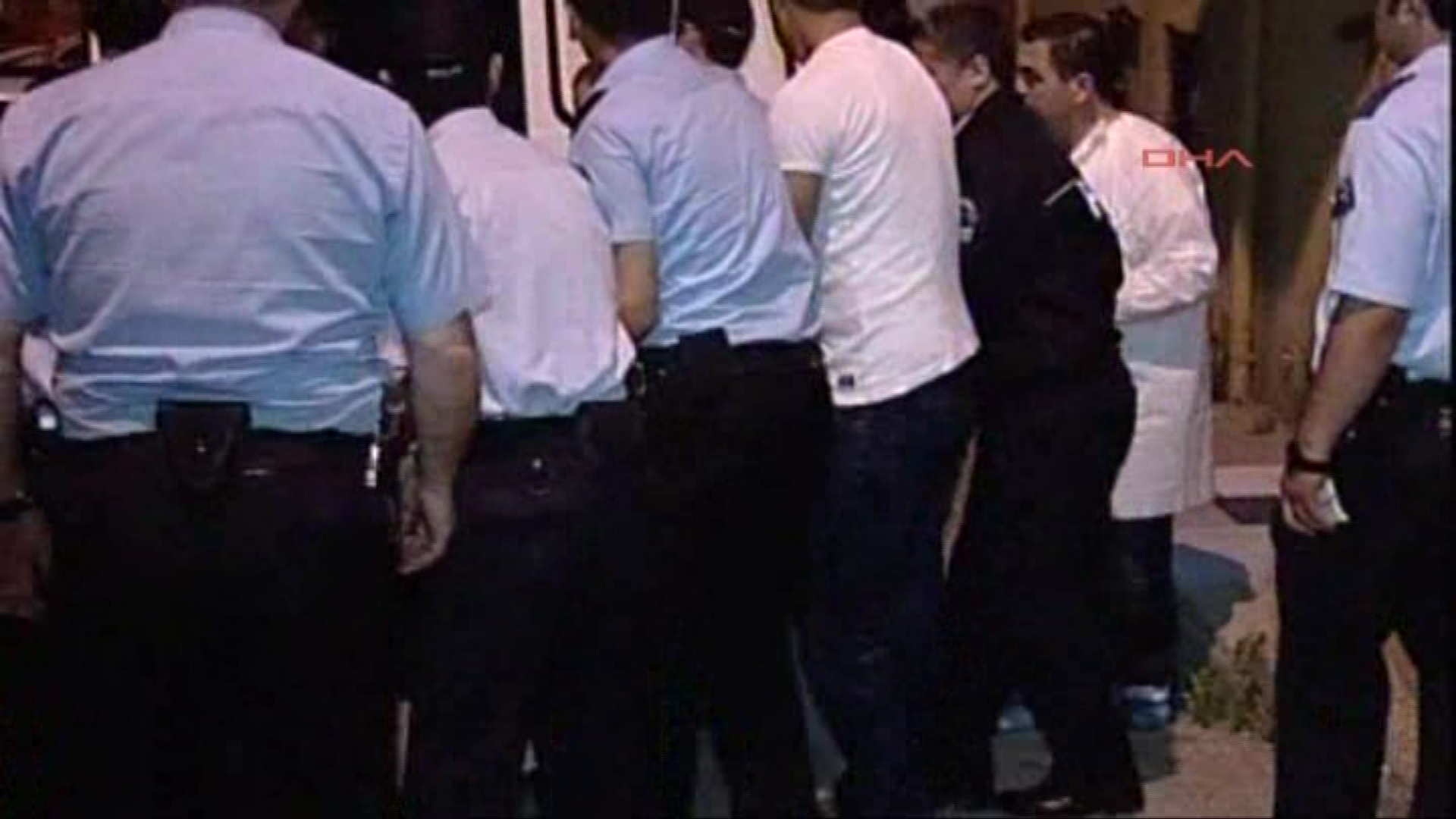 11 aylık polis intihar etti