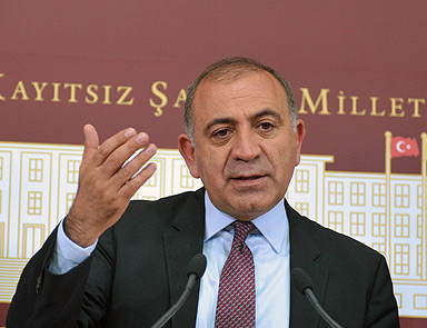 Gürsel Tekinden hükümete çağrı