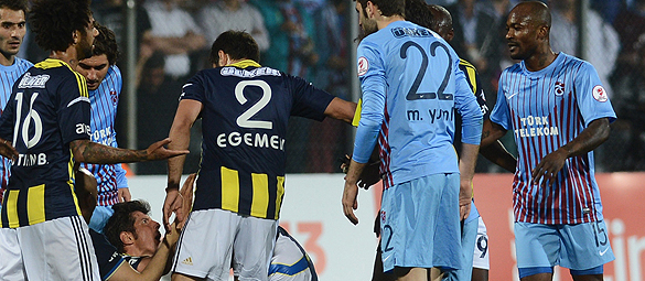 Emre: Bu ülkenin biricik evladı Zokora
