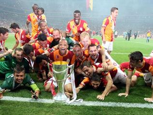 Galatasaray Şampiyonluk kupasını aldı