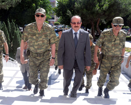 Kıvrıkoğlu: Bölgeden çekilme yok