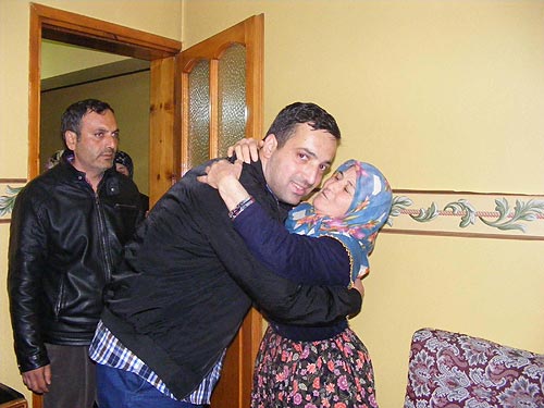 PKKnın serbest bıraktığı polis iş başında