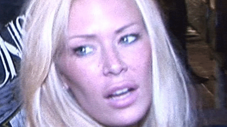 Porno yıldızı Jenna Jameson gözaltına alındı