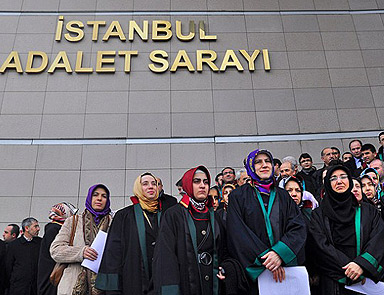 Başörtülü avukatlara vize çıktı