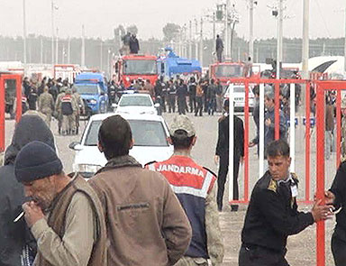 600 Suriyeli sınır dışı edildi