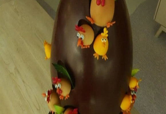 Dev paskalya yumurtası