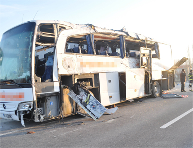 Uşakta trafik faciası: 7 ölü
