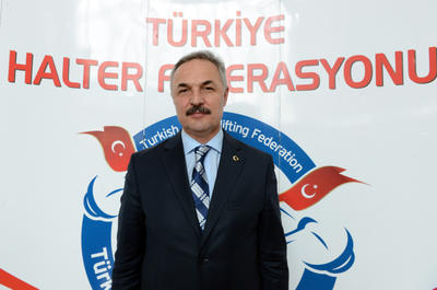 Halterin yeni başkanı Tamer Taşpınar