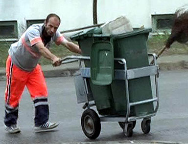 Oğlum bak gitin cezasını Bağış ödeyecek