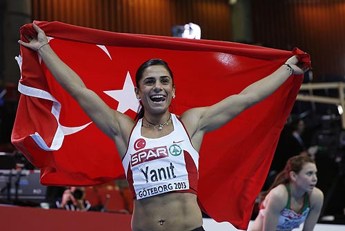 Nevin Yanıt yine rekor kırdı