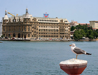 Kadıköylülere rağmen geçti...