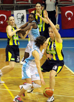 Tarsus Fenerbahçeyi devirdi