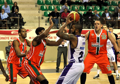 Banvit yarı finalde