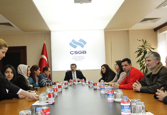 Hey Tekstil işçileri Bakan Çelik ile görüştü