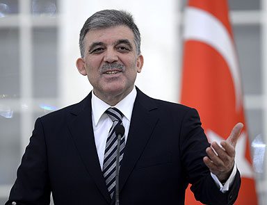 Gül: Esad görevi bırakmalı