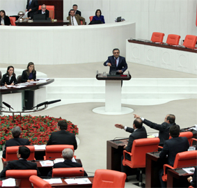 Ana dilde savunma Meclisten geçti