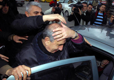 CHPli milletvekilleri Kemal Gürüzü ziyaret etti