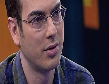 Mor ve Ötesi solisti tutukluları neden savunuyor