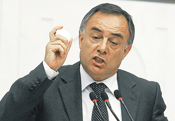 CHPli Ali Rıza Öztürk: Nimet Baş, Çilleri neden koruyor