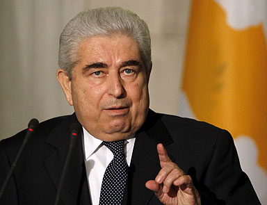 Hristofyasın evinin yakınında patlayıcı bulundu