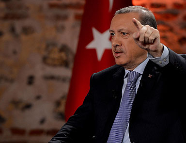 CHP gençlerin eline molotof veriyor