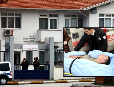 Nöbetteki askerler çatıştı:1 ölü 1 yaralı